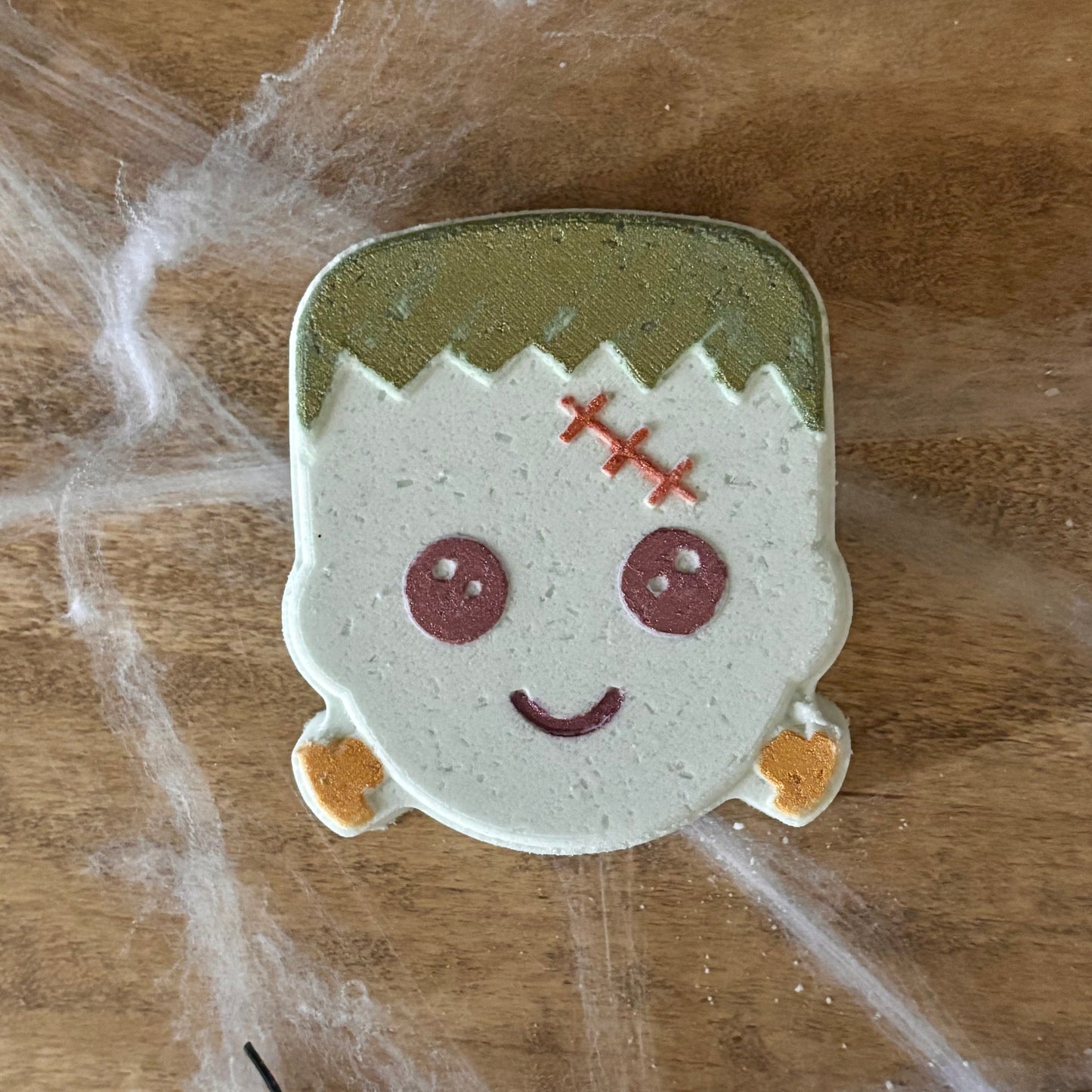 Frank Bath Bomb with Surprise