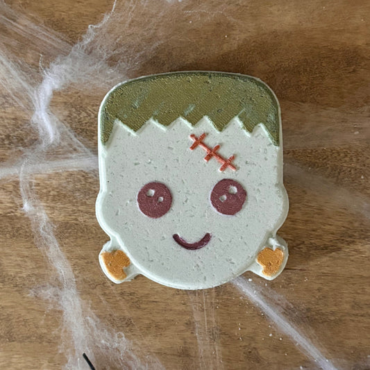 Frank Bath Bomb with Surprise